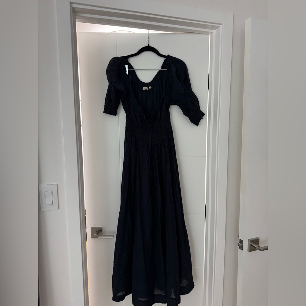 Doen Black Puff-Sleeve Maxi Dress
